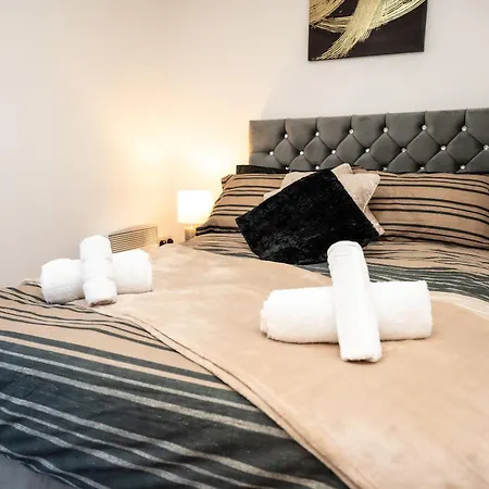 Corporate-Friendly 2Br Apartment In Leeds, Near Kirkstall Shopping Centre Leeds  Exterior foto