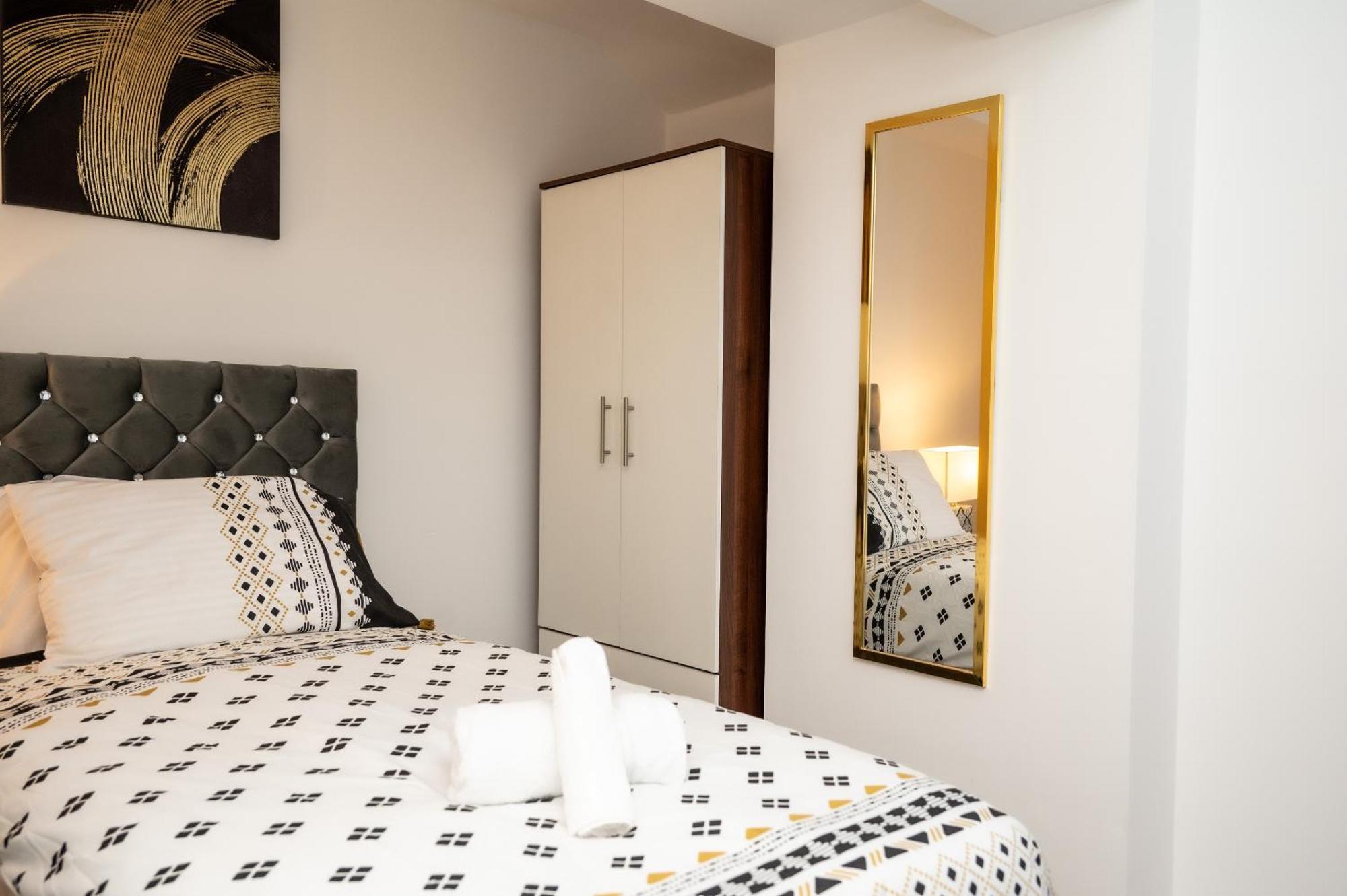 Apartamento Corporate-friendly 2br In Leeds, Near Kirkstall Shopping Centre *